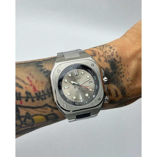 Custom Seiko Mod • Grey BR05 on Bracelet • 42mm